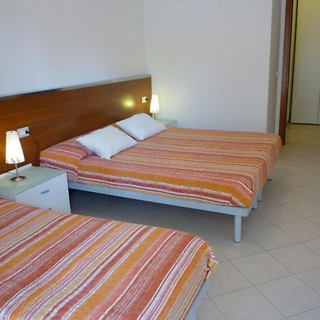 Residenza Le Acacie Apartment Bibione Bagian luar foto